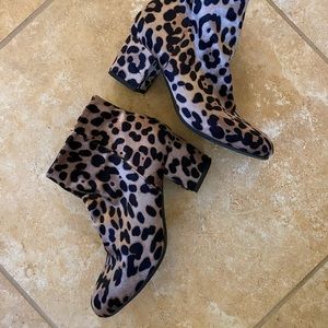 Leopard print bootie